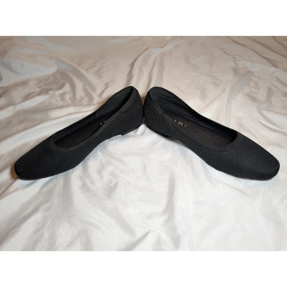 Tahari Women's‎ Black Slip-on Flat Shoes Size 7